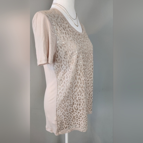 LOFT Short Sleeve Tee Shirt. Size Medium - Picture 5 of 6